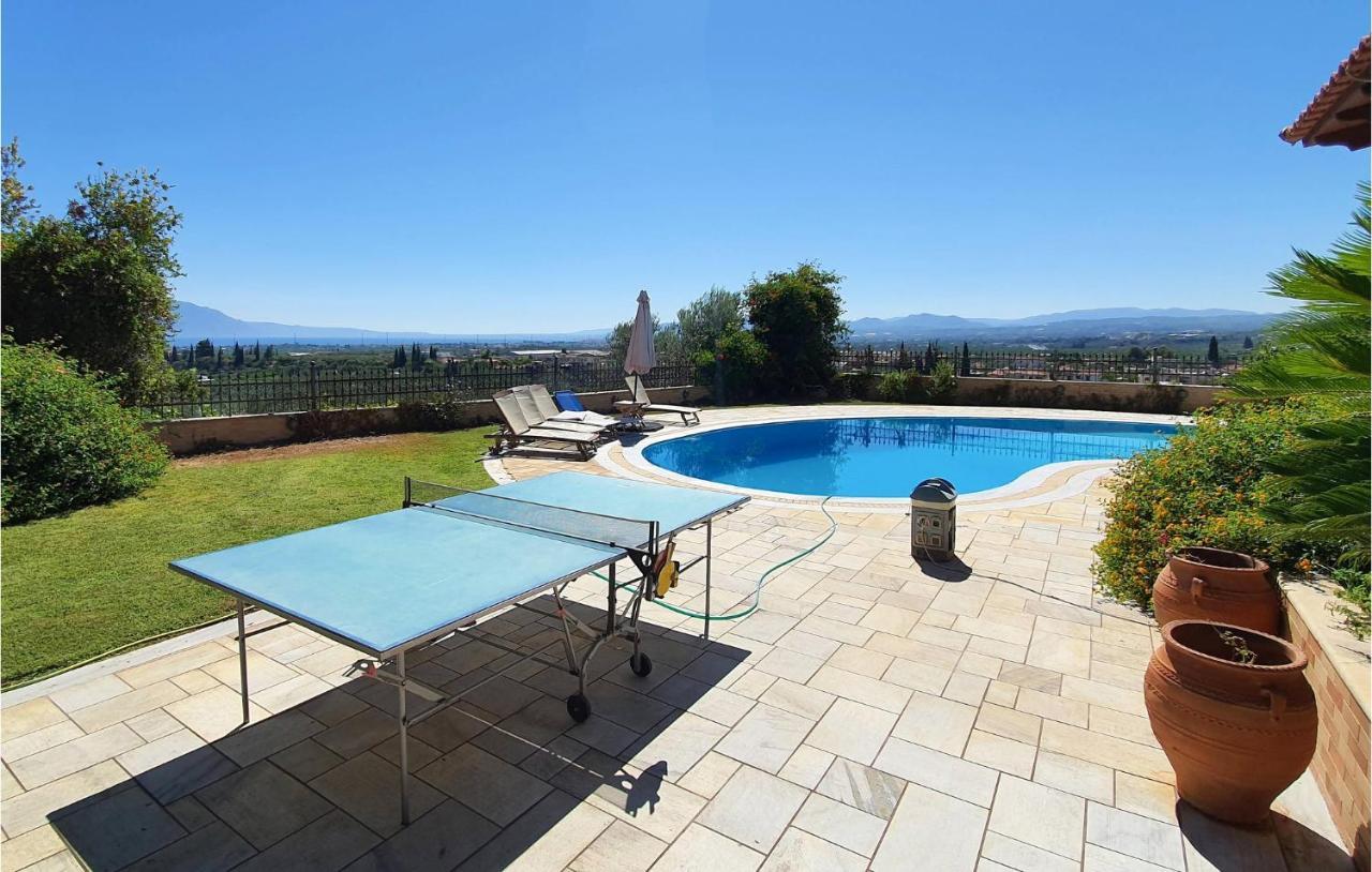 Lovely Home In Kiato With Wifi Екстер'єр фото